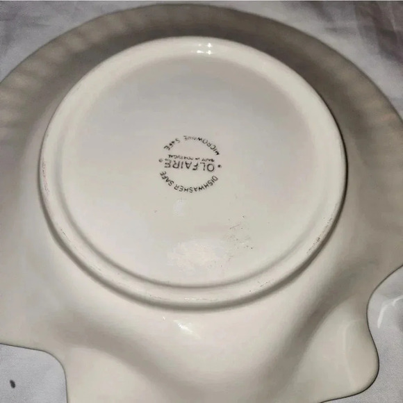 Olfaire large white with blue shell bowl‎ - Picture 7 of 9